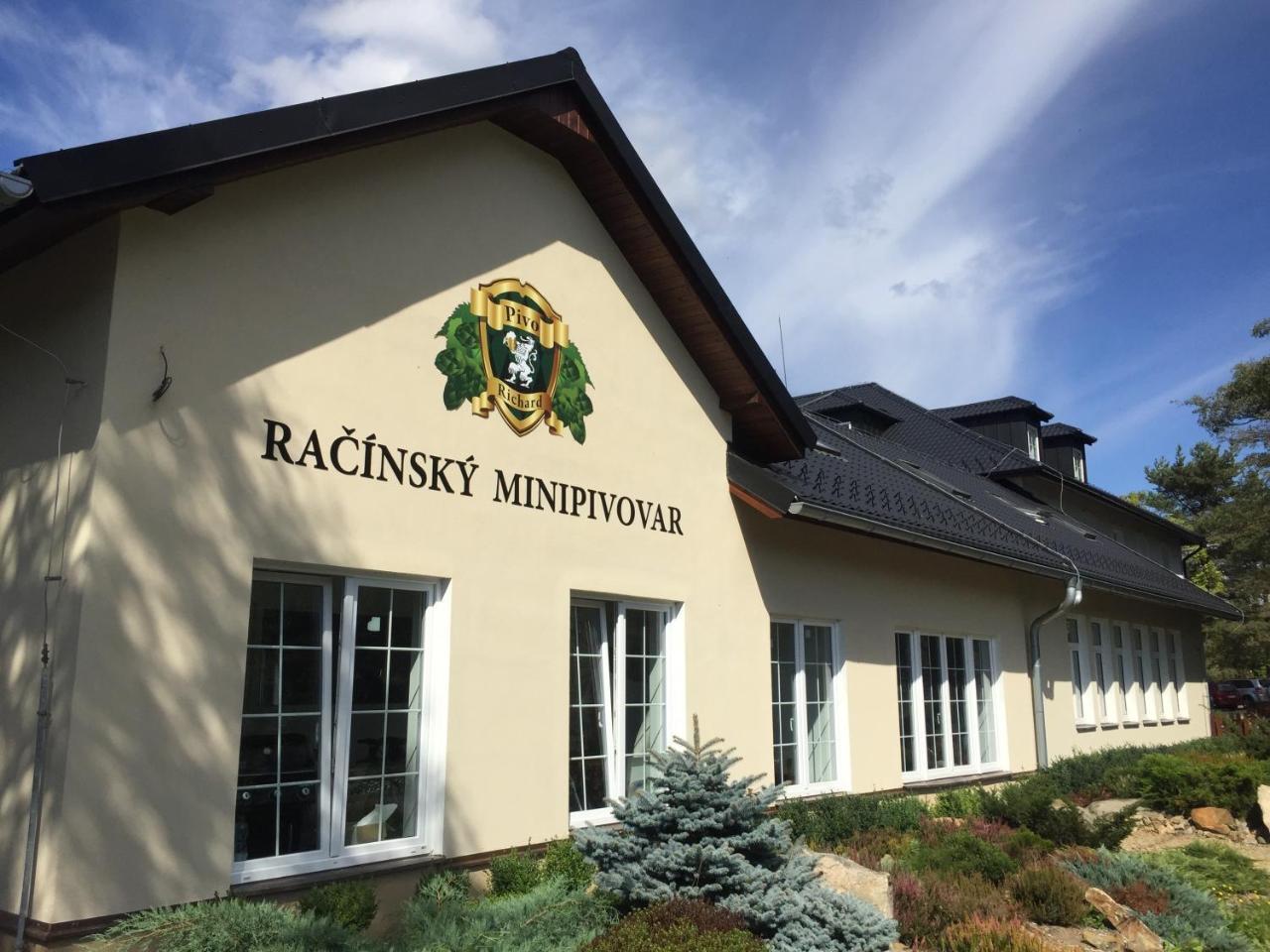拉辛利奥波德酒店 Račín 外观 照片